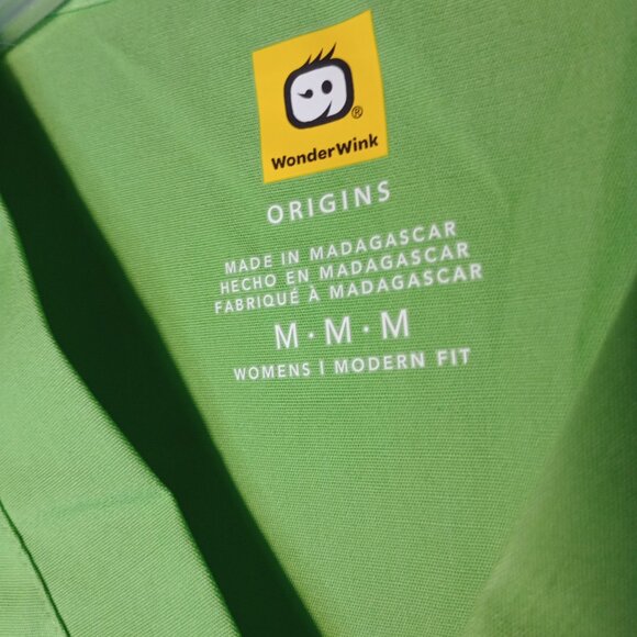 WonderWink Scrubs Women's Origins Bravo V-Neck Top Color is Green Apple Size M - Picture 3 of 7